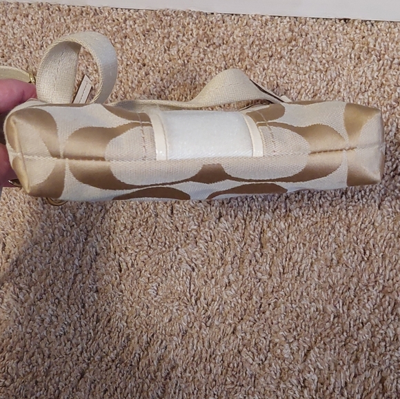 ❤️SALE! COACH Signature Stripe Jacquard Fabric Swingpack Crossbody Bag - Picture 12 of 16